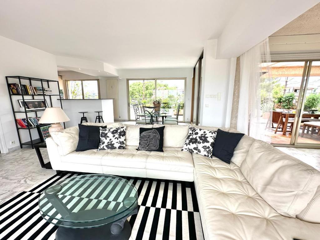 Ferienwohnung Panoramic Sea View Penthouse With Jacuzzi And 450 Sqm Terrace Antibes Exterior foto
